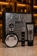 Kit Lattafa Fakhar Black – Eau de Parfum 100ml + Perfume de Bolso + Shower Gel